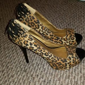 Leopard shoes
